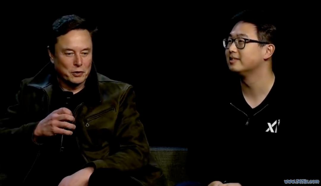 马斯克和 Tony Wu（右）｜图片开头：xAI